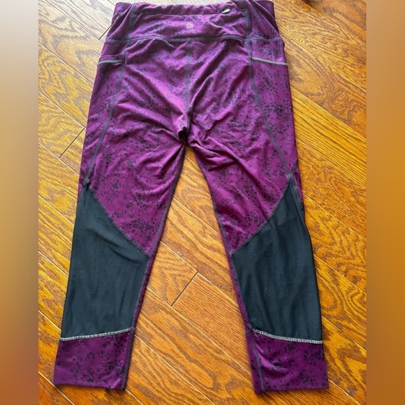 Athleta capris length women’s leggings size medium. Purple with black pattern. - Picture 3 of 10